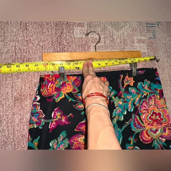 Ralph Lauren Black Wide-Leg Floral Pants with Multicolor Print - Picture 2 of 9